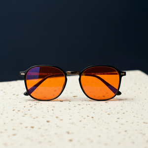 Blue Light Glasses Women Travelers | PrismaAura | 99.5%